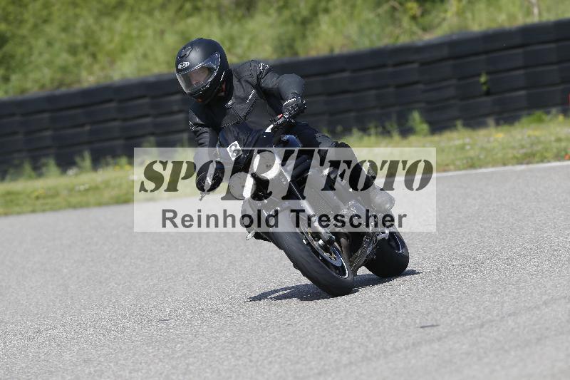 Archiv-2025/09 22.04.2025 Cornu Master School ADR/gruen-vert/8